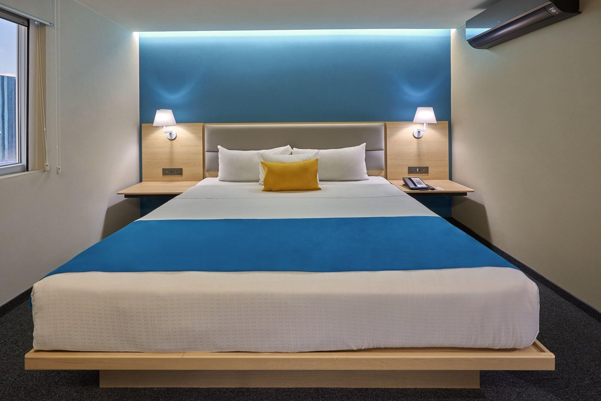 City Express By Marriott Suites Toluca Kültér fotó
