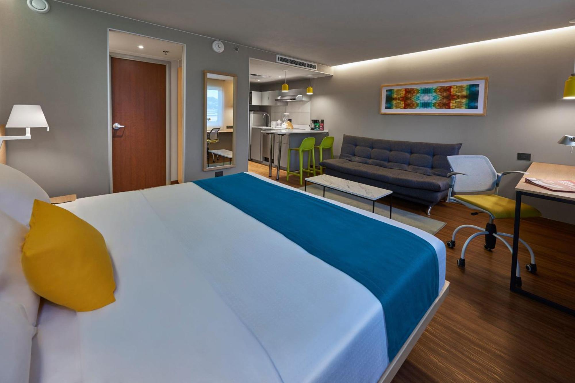 City Express By Marriott Suites Toluca Kültér fotó