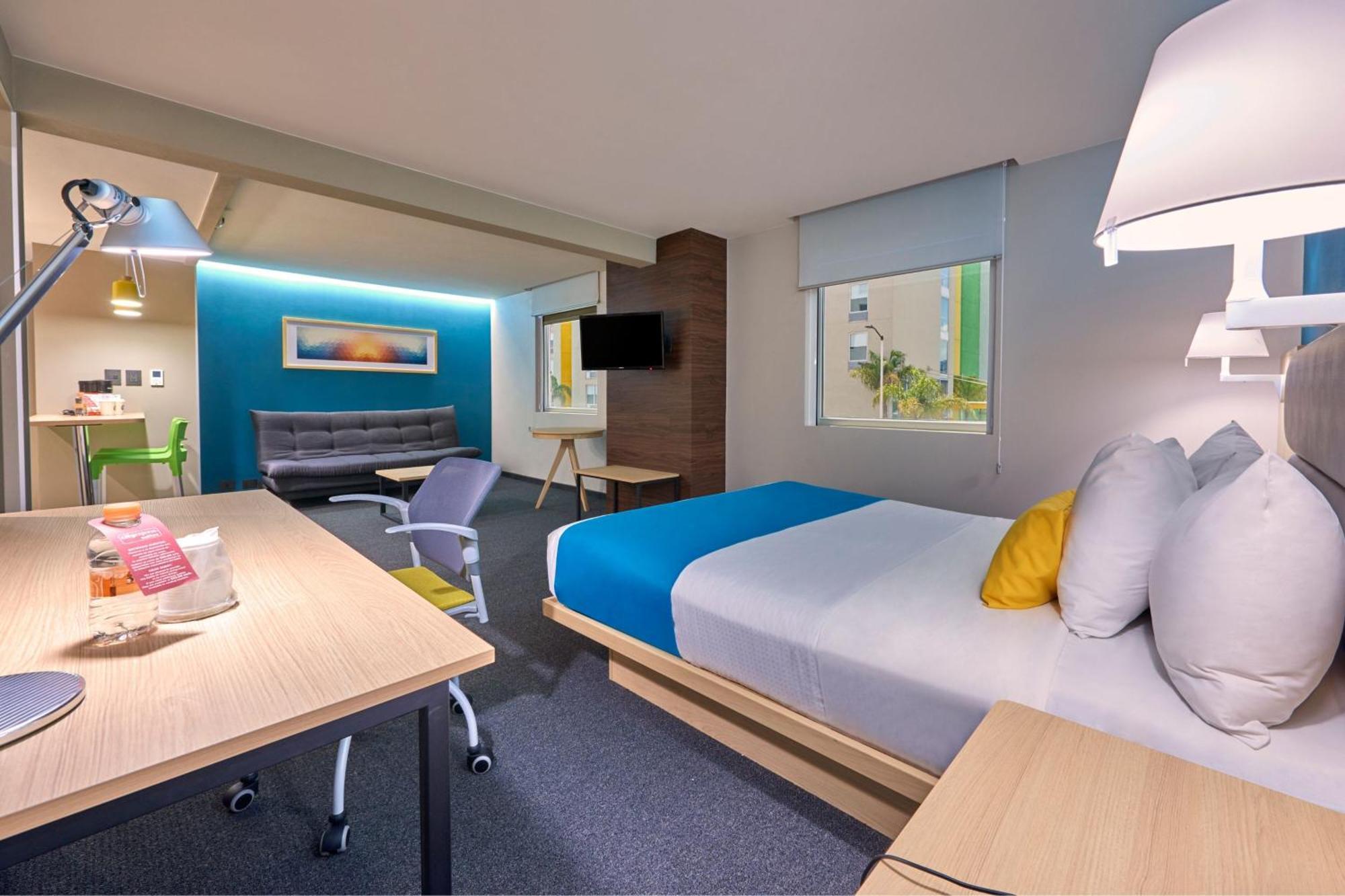 City Express By Marriott Suites Toluca Kültér fotó